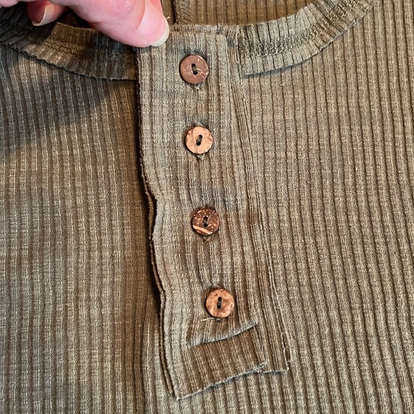 BNWOT Zenana green ribbed tank top - Picture 2 of 14